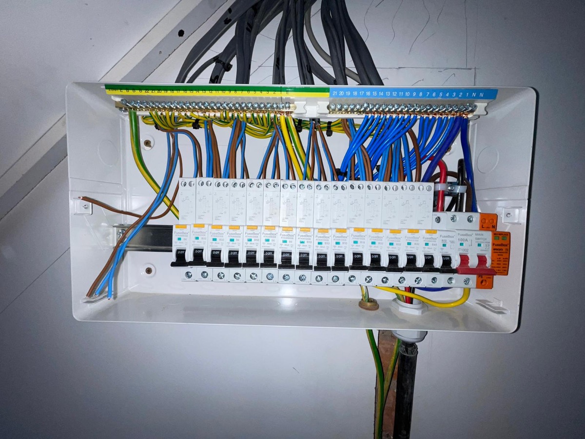 Loft electrical installation